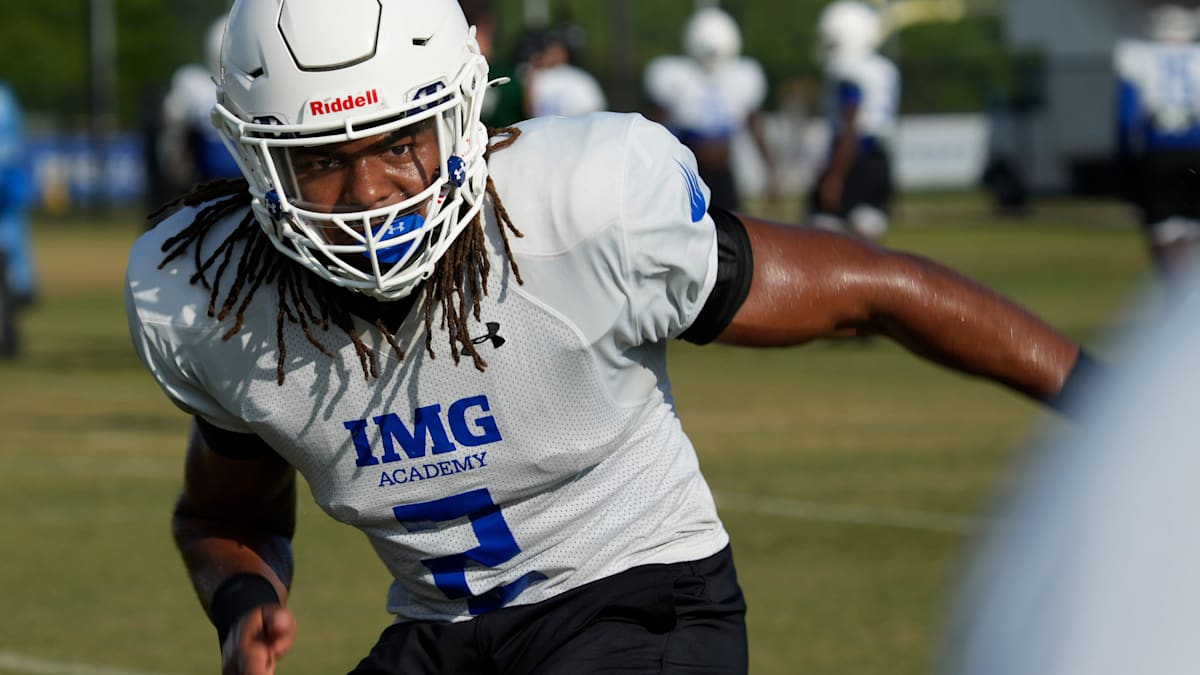 Georgia Bulldogs Officially Sign 4-Star DB Zech Fort During Early