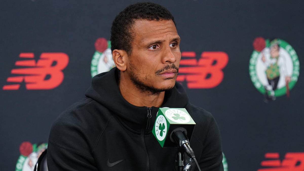 Joe Mazzulla Disagrees With Viral Claim About Celtics Training Camp