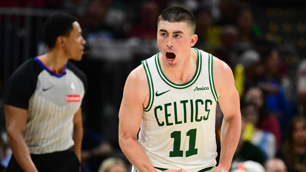 Payton Pritchard celebrates a basket for Boston in 2026