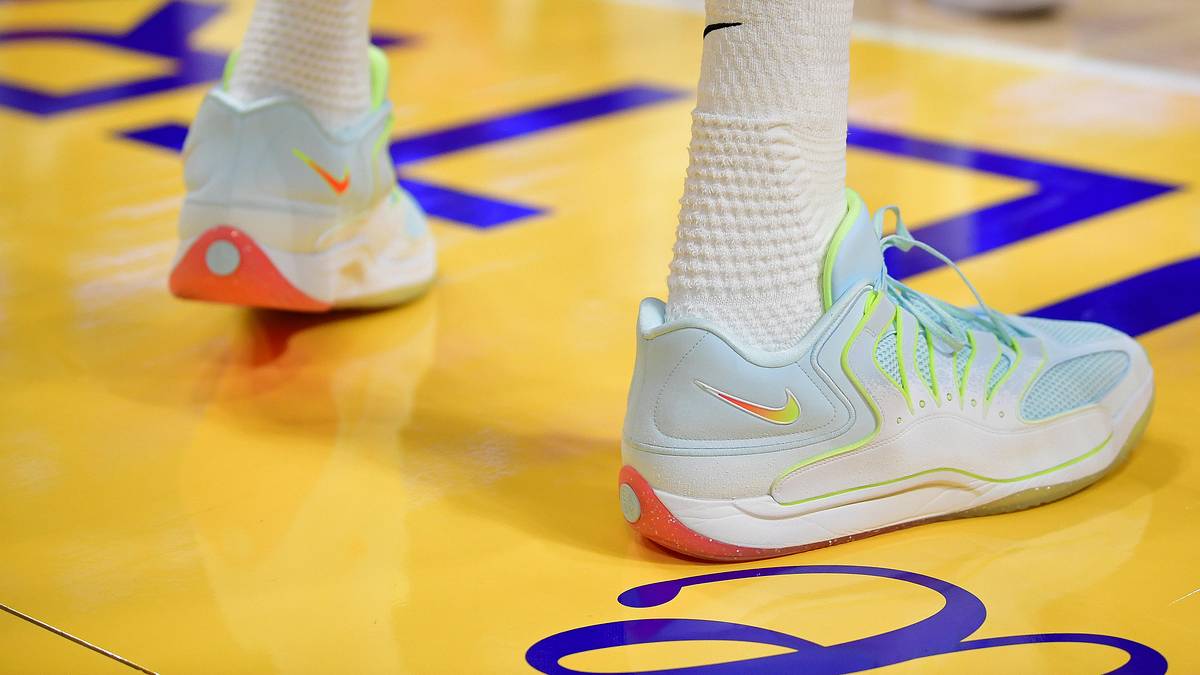Rockets Kevin Durant's Shoes Ranked as Eighth-Best Christmas Day