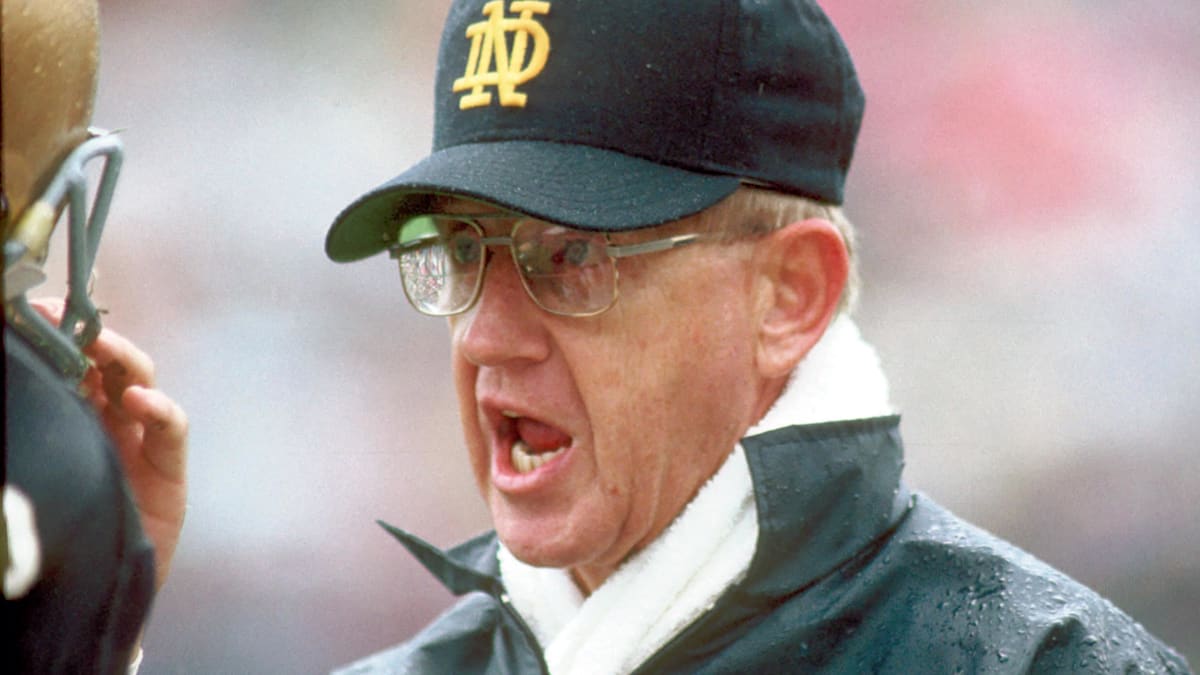 Tributes Pour in for Legendary Football Coach Lou Holtz