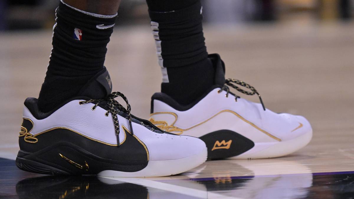LeBron James Reaches Mogul Status With New Nike Sneakers