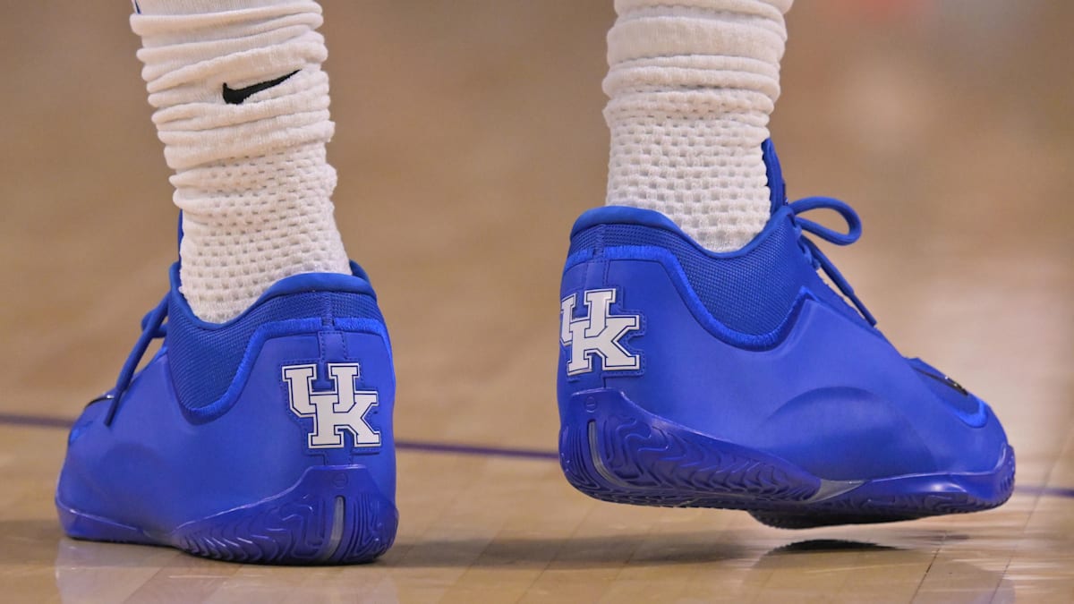 foot locker basketball shoes