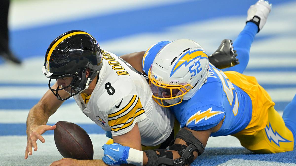Out With Old, In With New? PFF Suggests Packers Do Opposite in