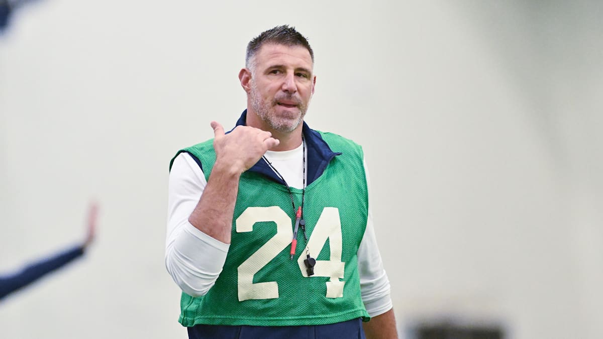 Patriots' Mike Vrabel Drops Telling Comments on Rookie WR