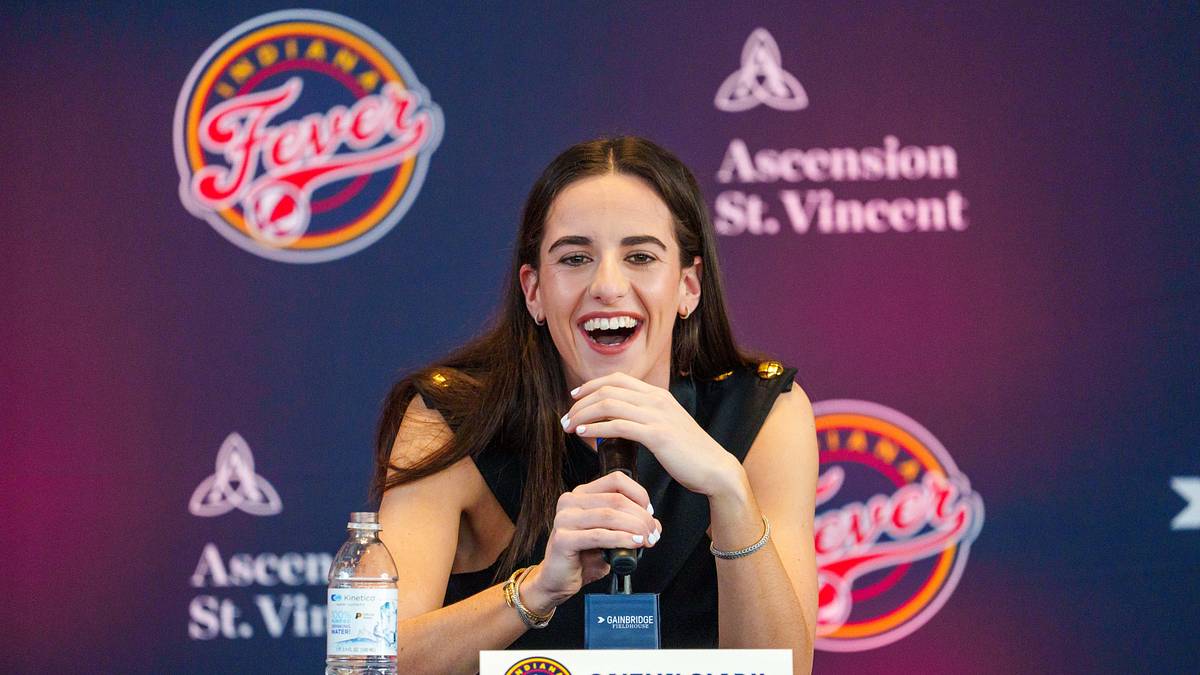 Caitlin Clark stuns in elegant black dress at Pacers Gala, links with NBA  star