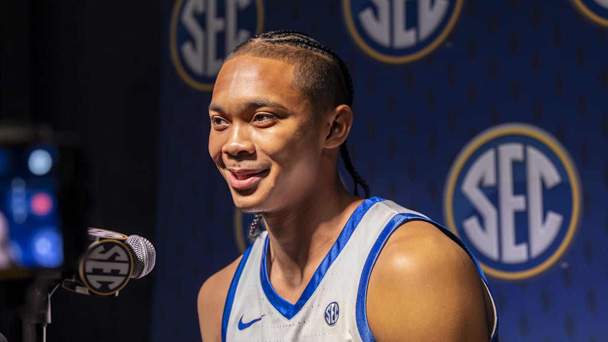 Mark Pope provided an injury update on Jaland Lowe's shoulder