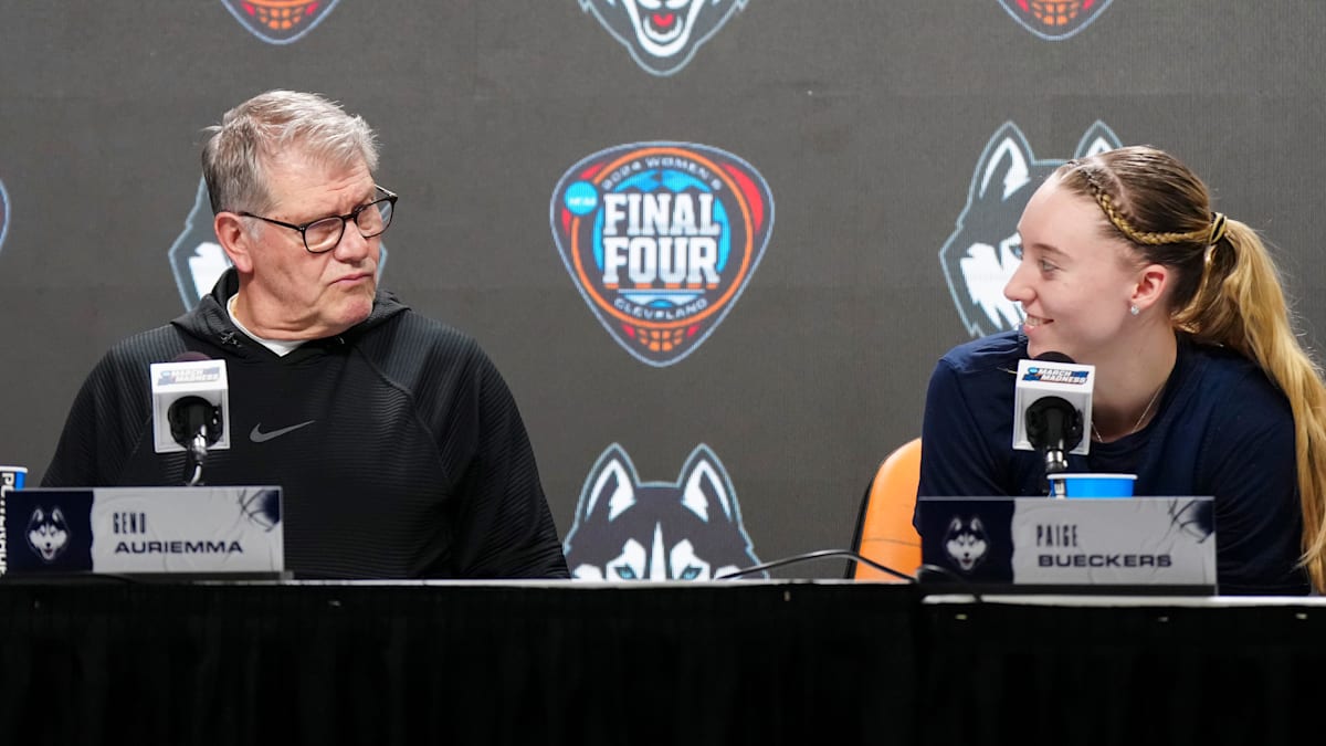 Paige Bueckers Shrugs Off Geno Auriemma's Denial of Emotional UConn Media  Moment