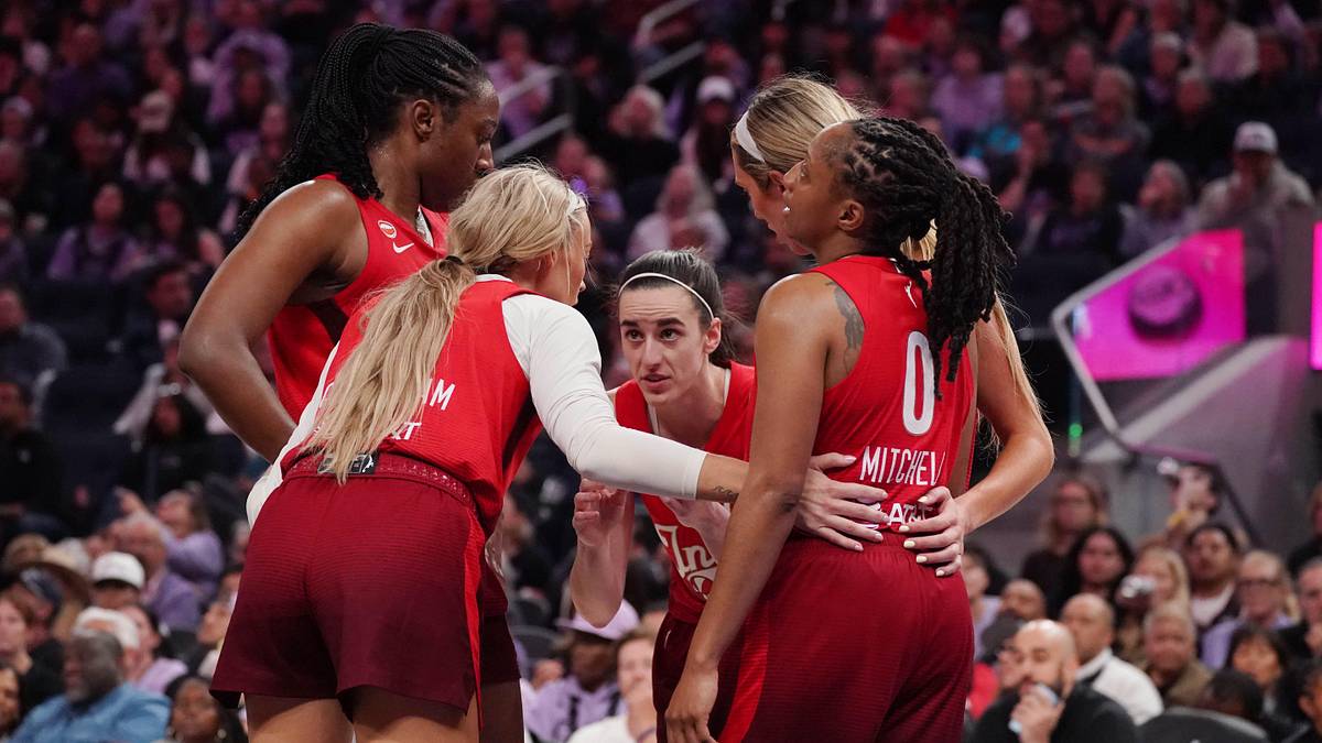 Indiana Fever Hold Team Meeting After Portland Fire Loss Fallout