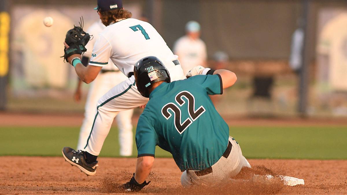 Twins acquire former Coastal Carolina outfielder from Indy League in under -the-radar move