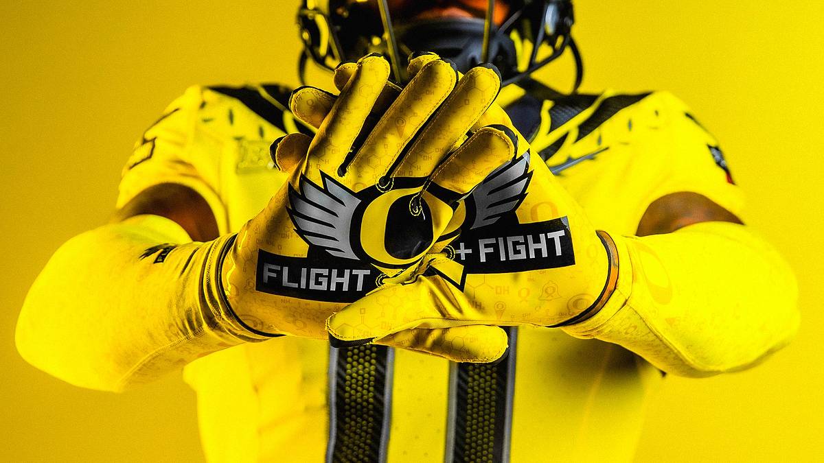 EXCLUSIVE: Oregon Ducks Uniform Designers Reveal 'Stomp Out Cancer