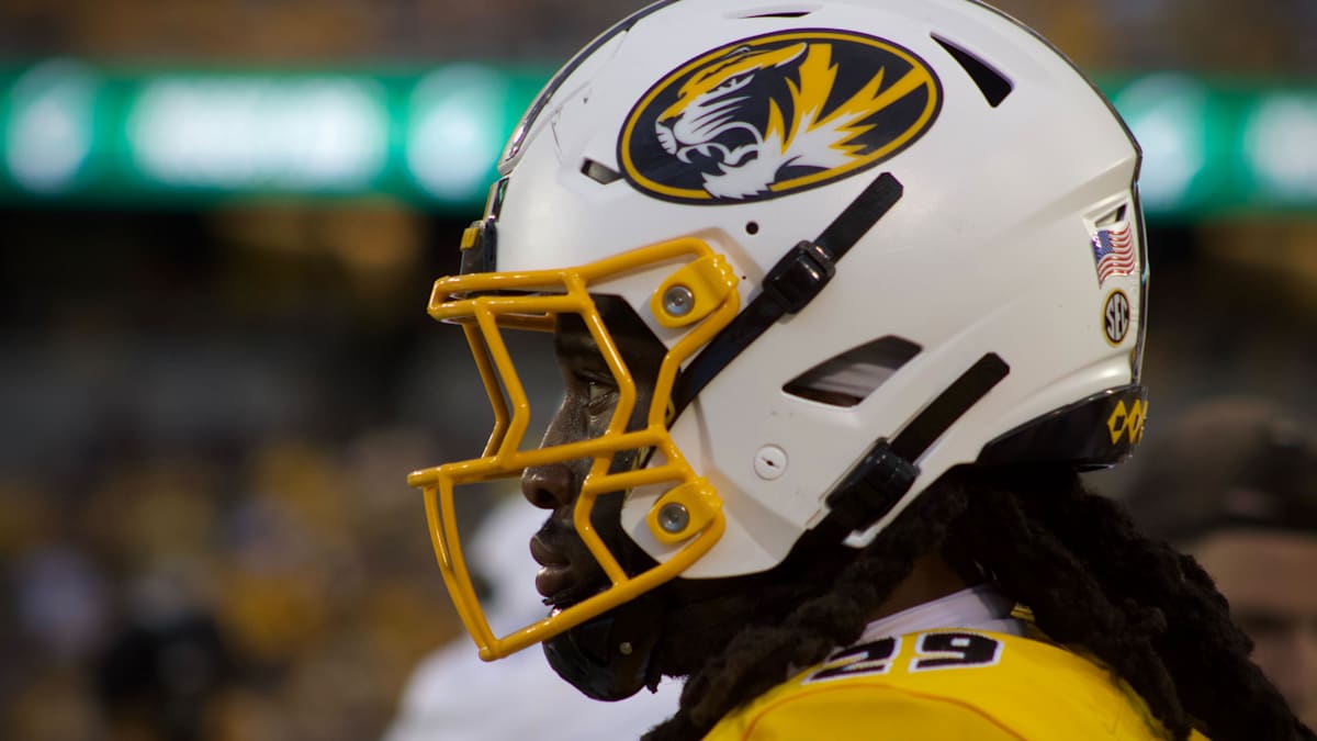 Mizzou Linebacker Khalil Jacobs Signs NFL Contract