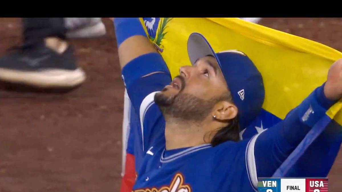 Eugenio Suárez Emotionally Explains Why Team Venezuela Is So Special After WBC Win