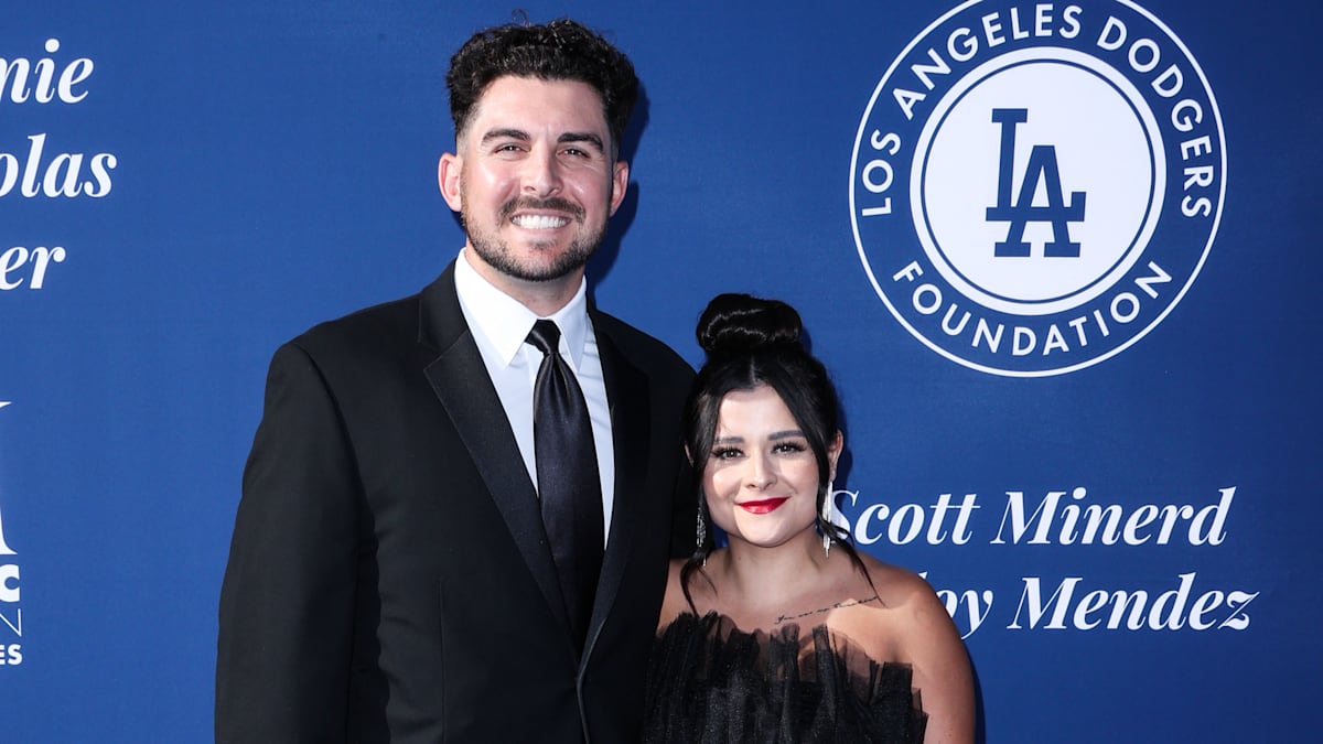 Alex Vesia's wife Kayla gets note from Dodgers wife after heartbreaking baby's death