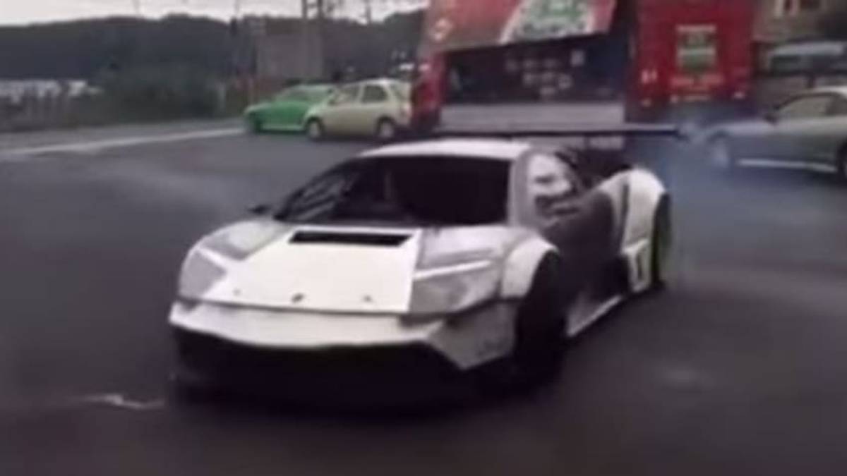 Watch Daigo Saito's Lamborghini Murcielago Rip A Mean Parking Lot