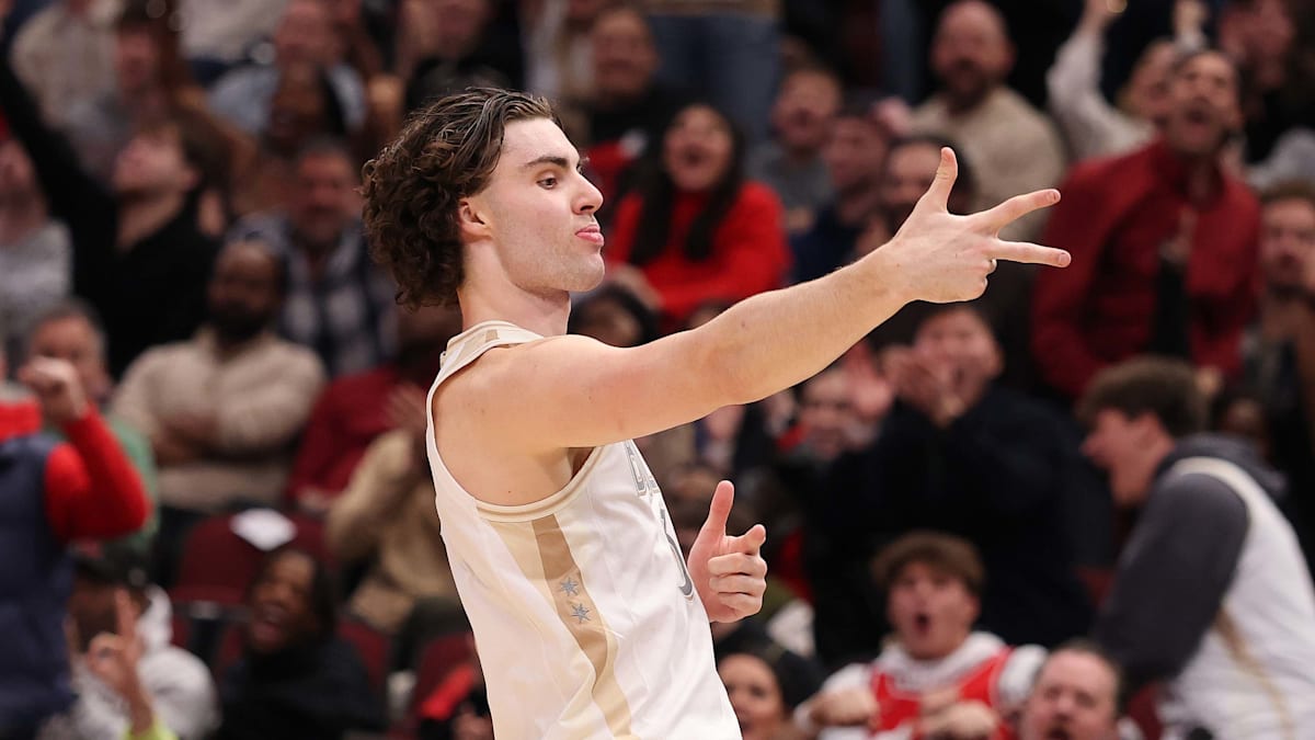 Josh Giddey receives high praise from Bulls' Front Office amid contract  standoff