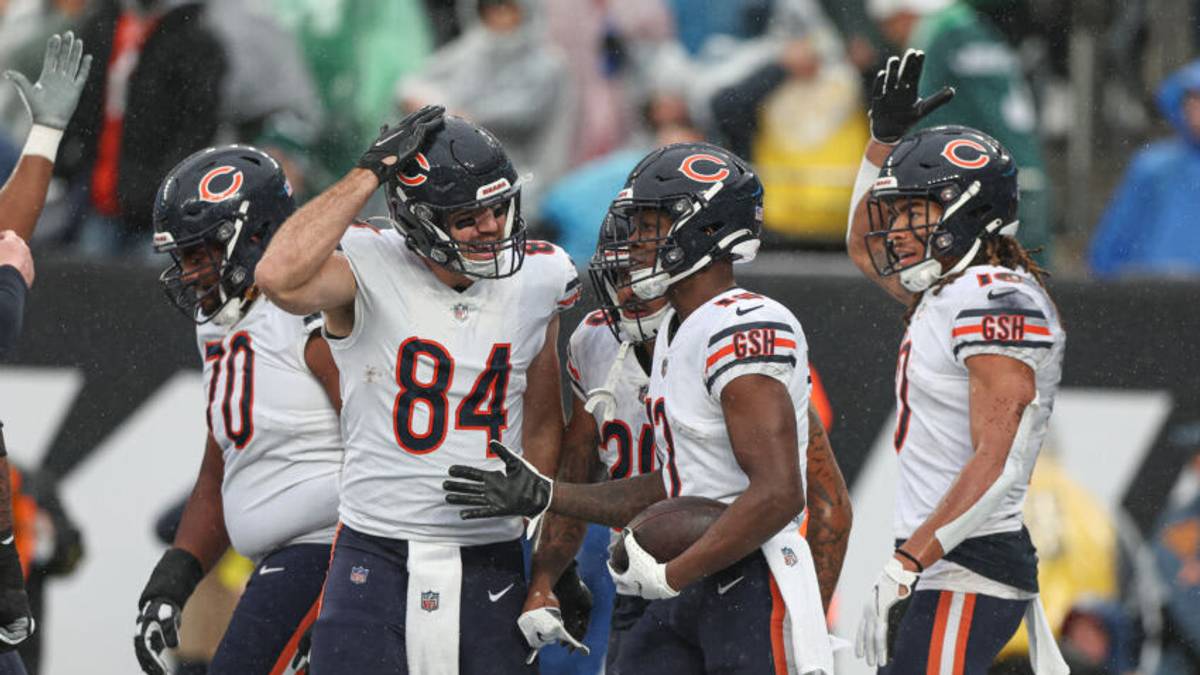 The value of blocking wide receivers in the Chicago Bears offense