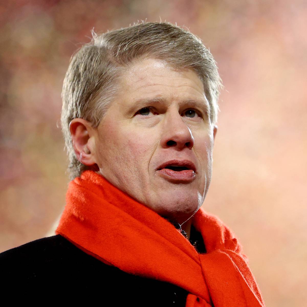Determining if Chiefs owner Clark Hunt is really cheap amid recent backlash