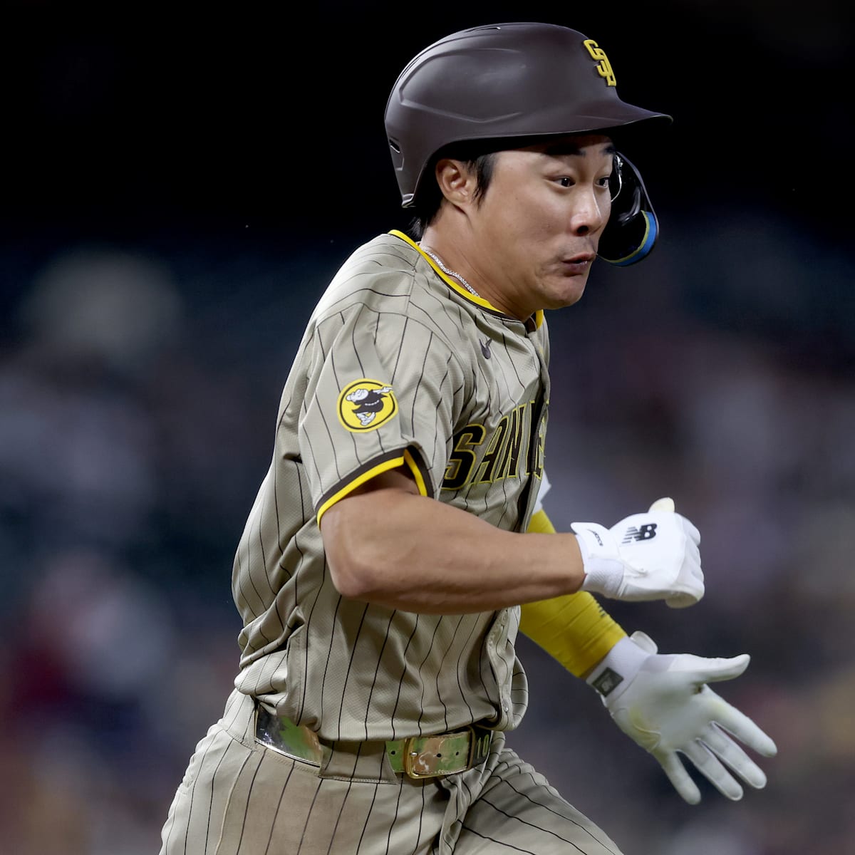 Eric Hosmer tells hilarious Ha Seong Kim cigarette story Padres fans will love