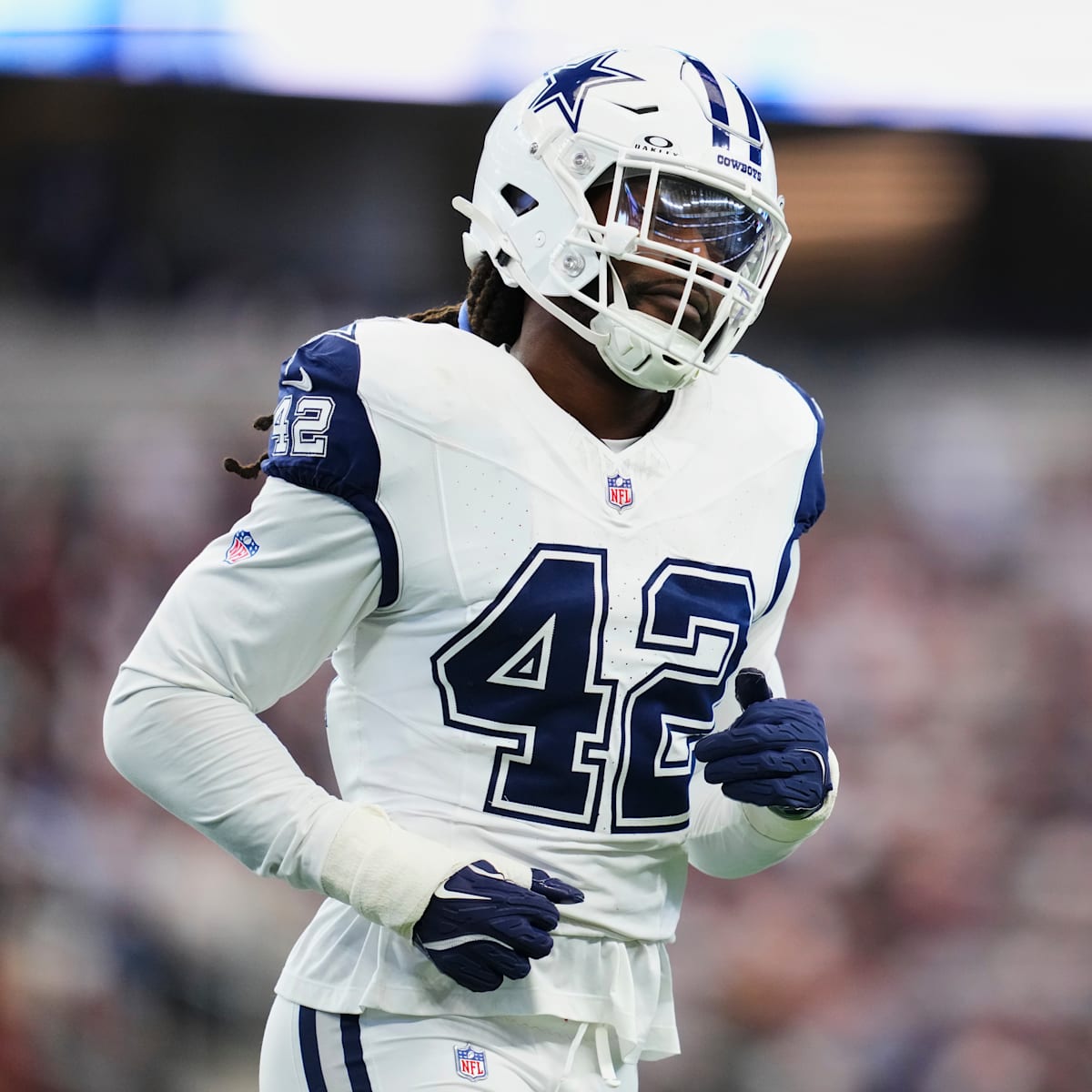 Jadeveon Clowney at Center of Reported Cowboys Change on Defense