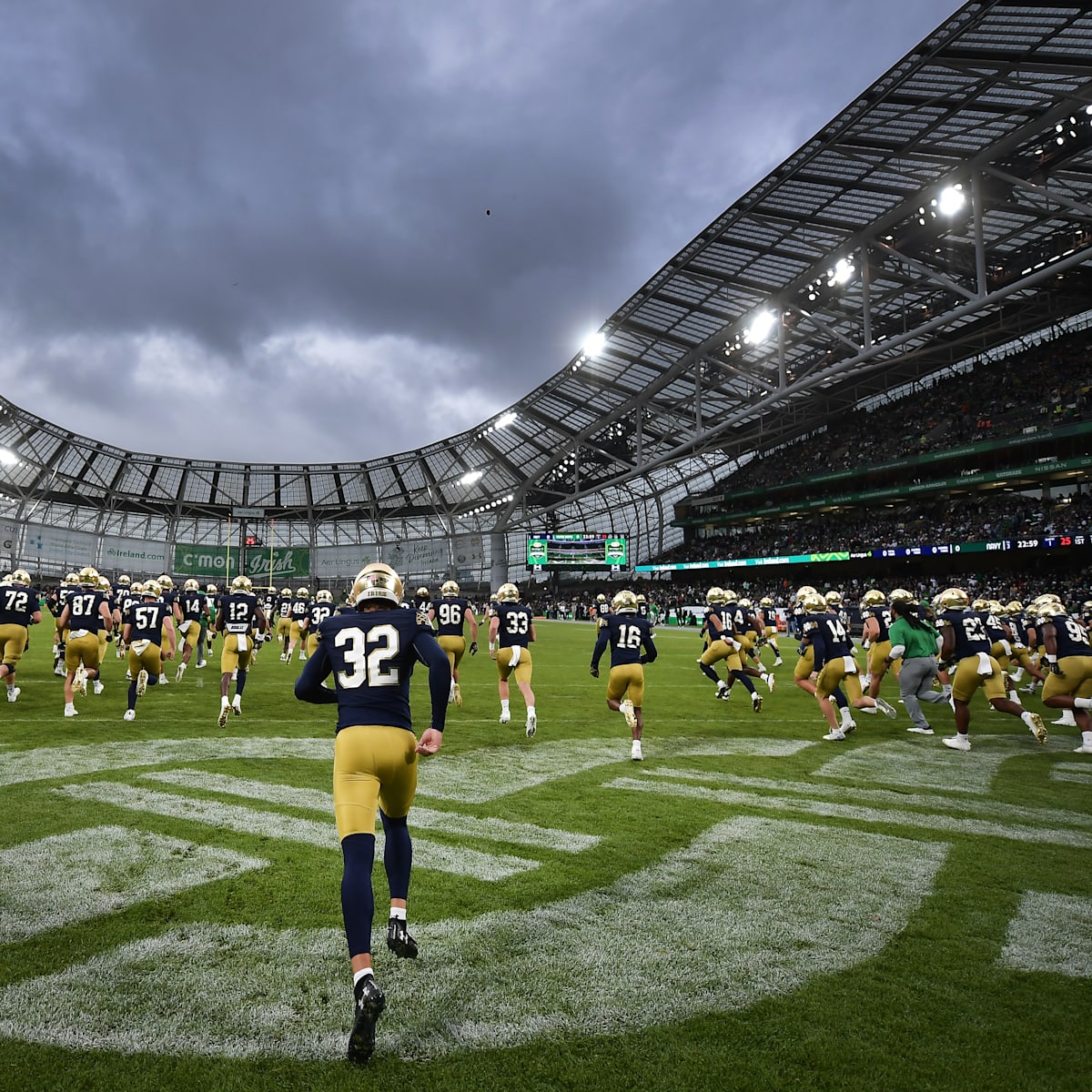 Craic, bang, wallop: Steelers and Vikings make NFL history at Ireland's  Croke Park, image size:1200x1200