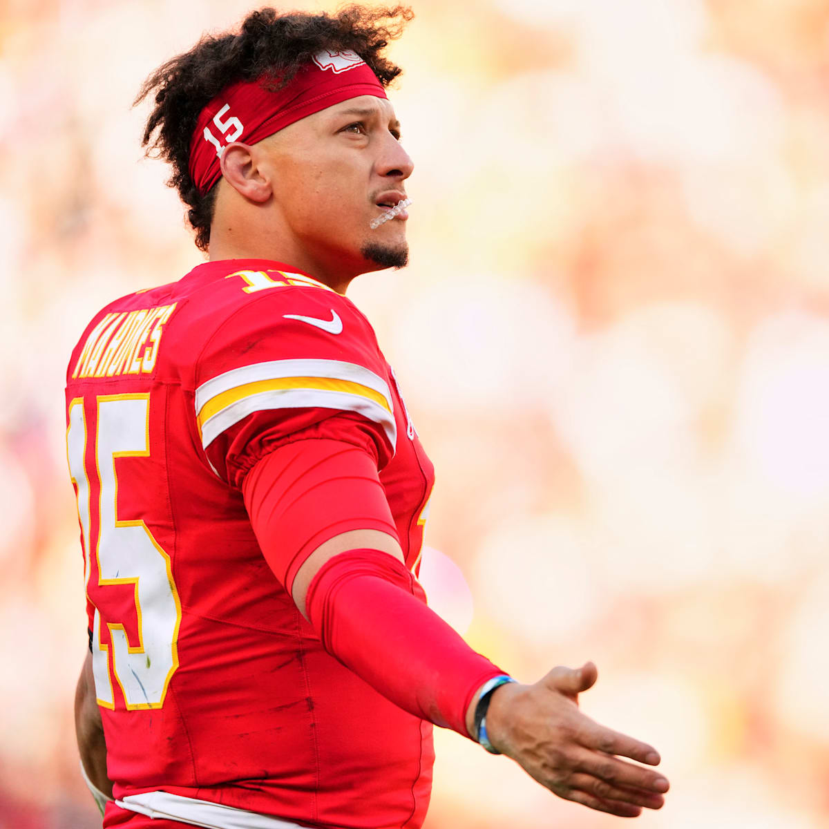 Patrick Mahomes definition of playing through pain is hurting the Chiefs