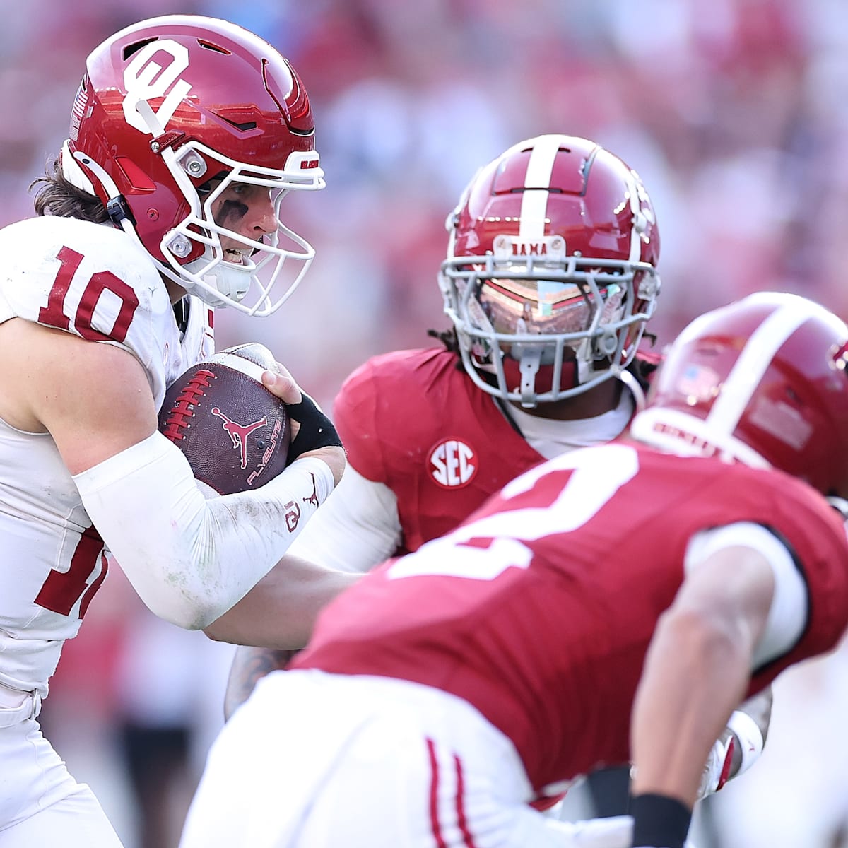 Playoff do Futebol Americano Universitário: Oklahoma Surge, Miami na Berlinda!