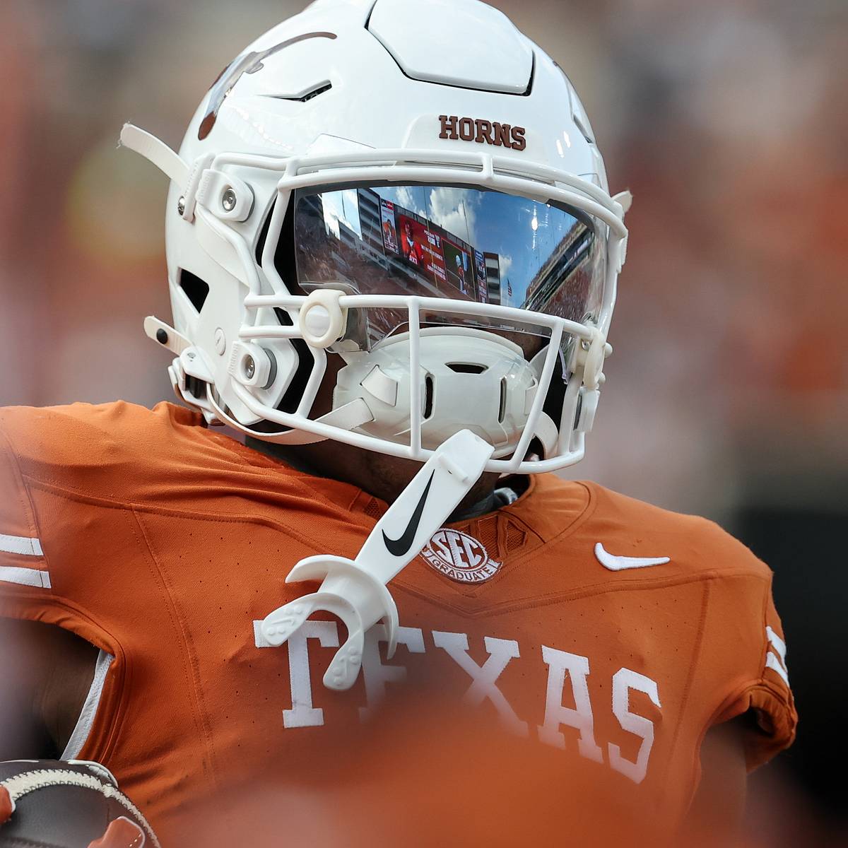 fansided.com - Chris Landers - Is Hollywood Smothers playing today? Texas injury update ahead of Tennessee clash