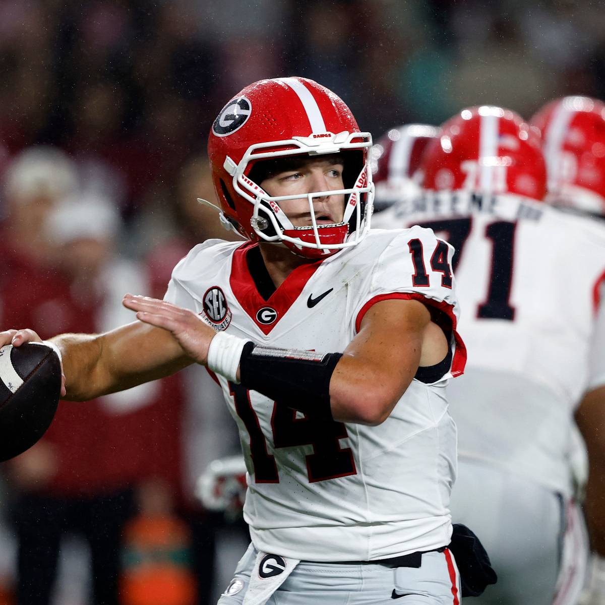 College football rankings: Projected AP Top 25 after Georgia downs Alabama, Texas, Oregon, Florida and LSU upset