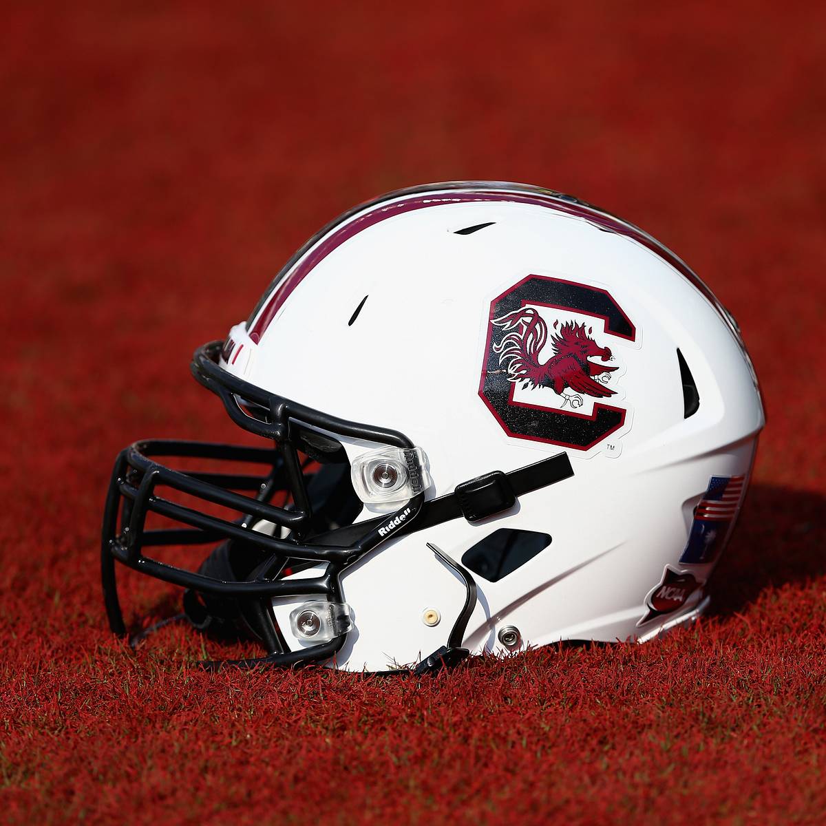gamecock motorcycle helmet Lou Holtz Signed South Carolina Gamecocks Mini (Beckett) Head C Super Sports Center Digitally printed on MDF board It's Back! South Carolina Gamecocks