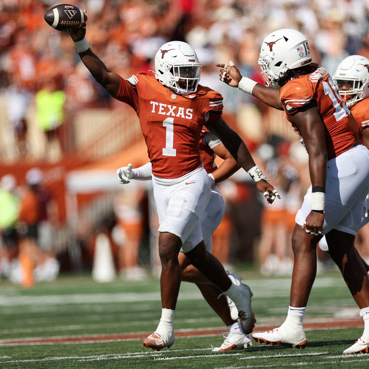 All-in-1 fan guide for Texas Longhorns vs. Ohio State Buckeyes in Week 2