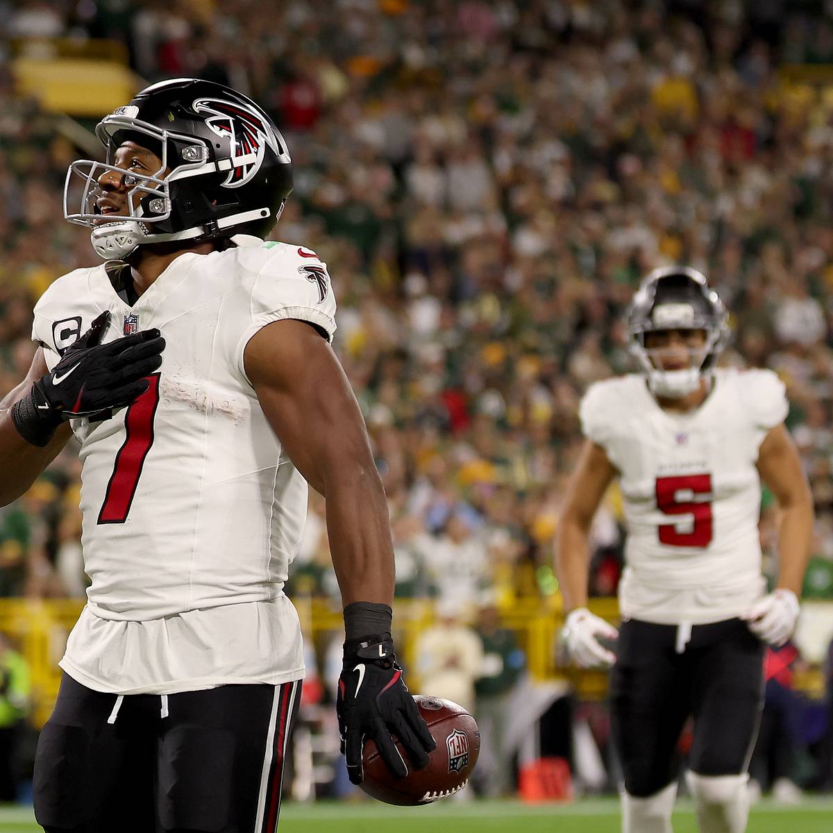 Bijan Robinson gets the NFL recognition he deserves after record-setting TNF game
