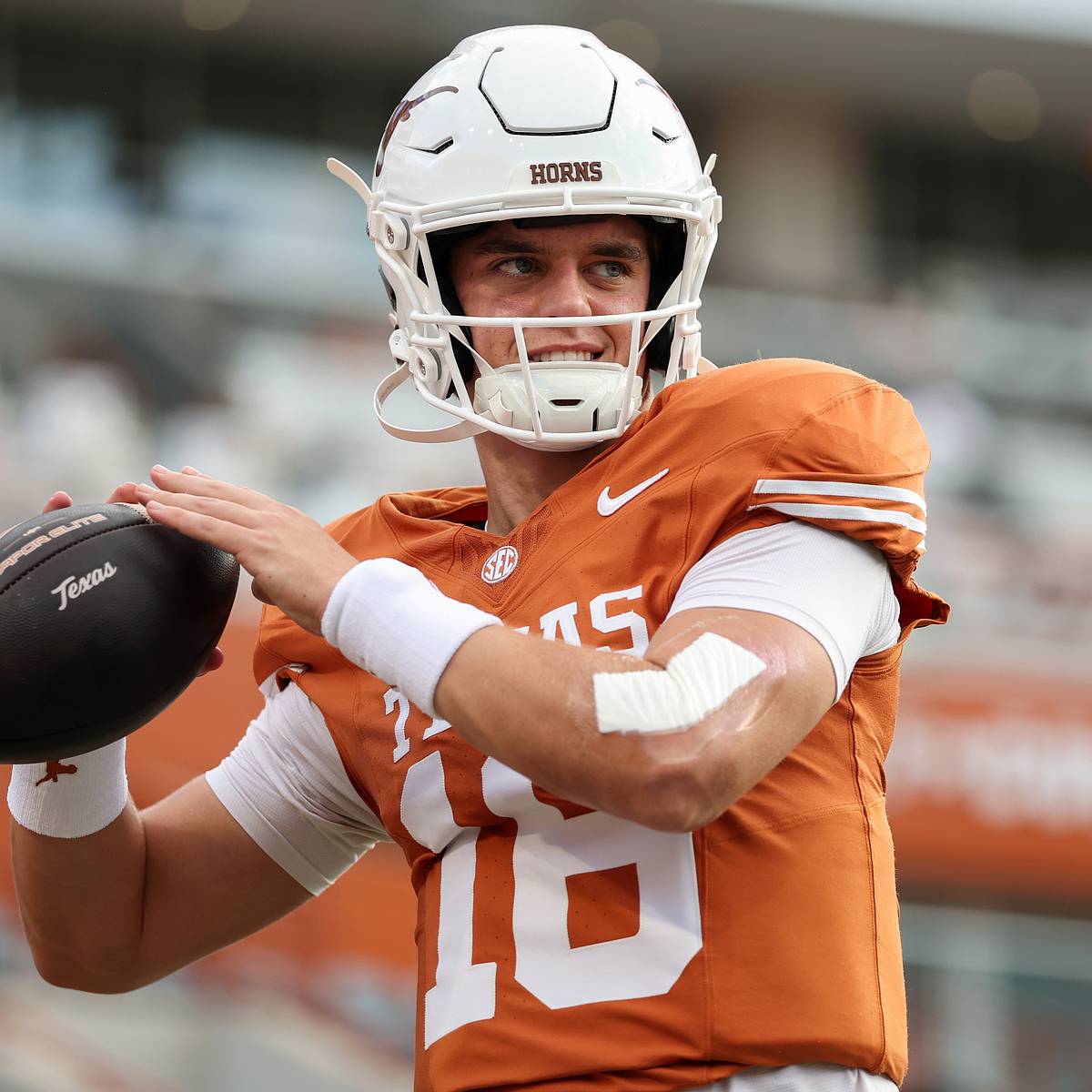 Maybe Texas needs to take a deep breath before doubting Arch Manning any longer
