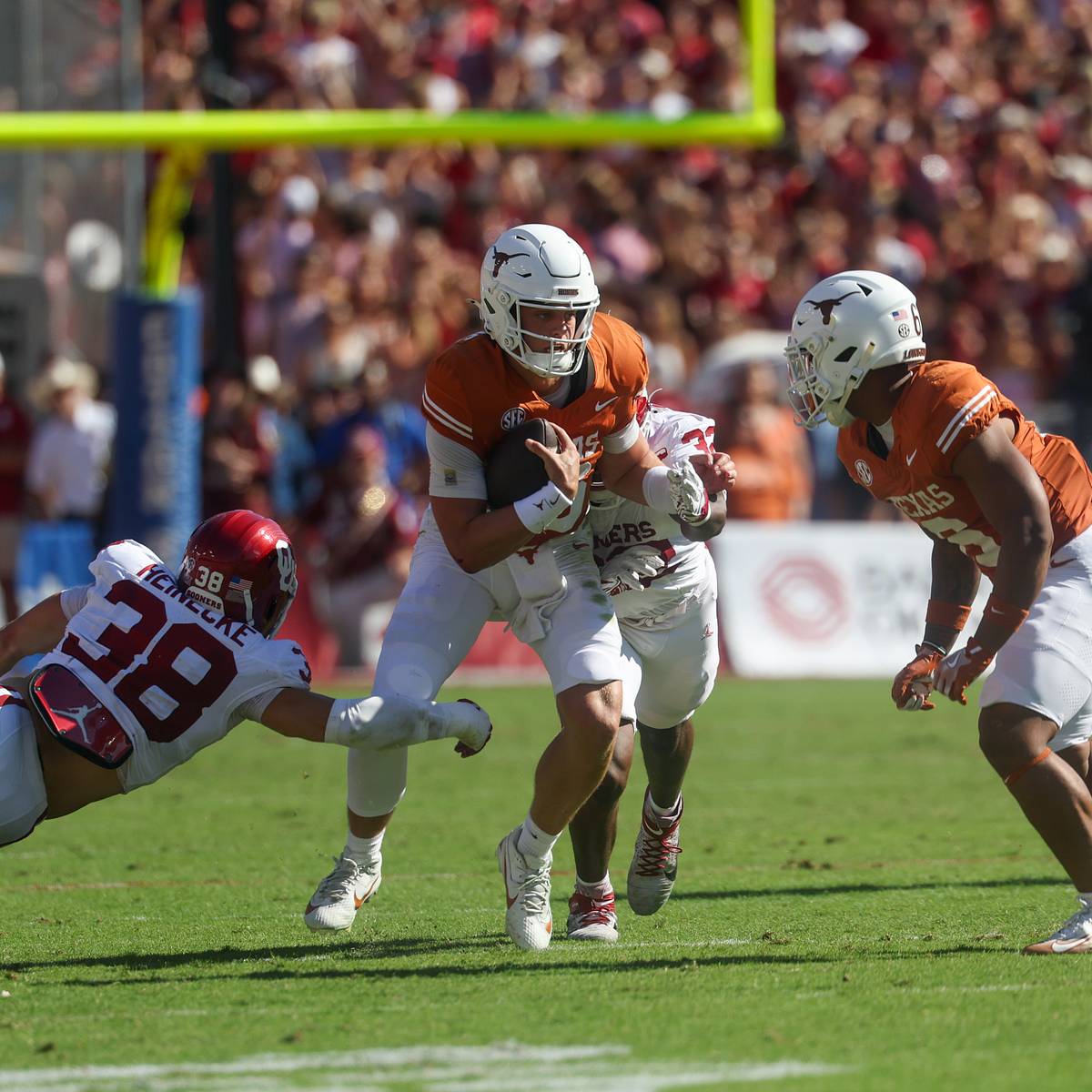 Oklahoma's ever-lengthy SEC availability report may point to larger issue for Texas's rival