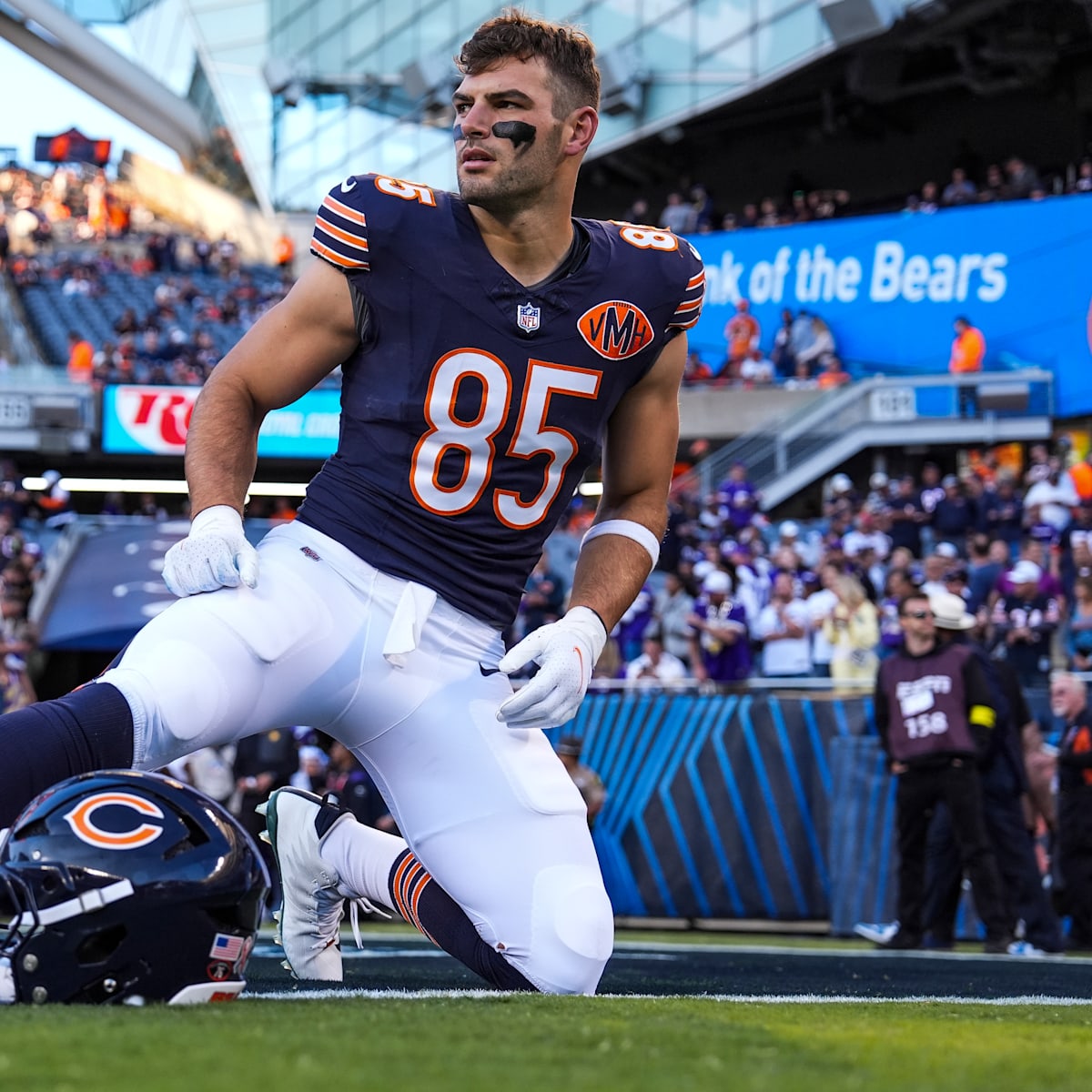Image for Cole Kmet's Bears Future on Thin Ice With Status Uncertain in Week 9