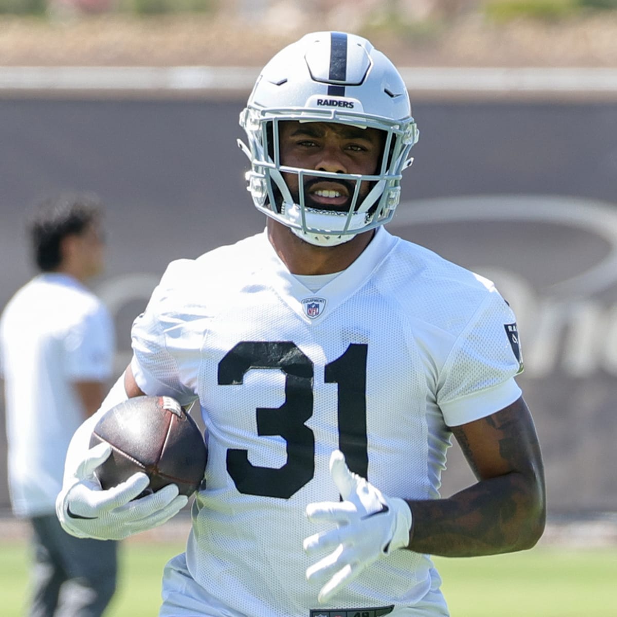 Raiders veteran expected to take on surprising key role during 2025 season