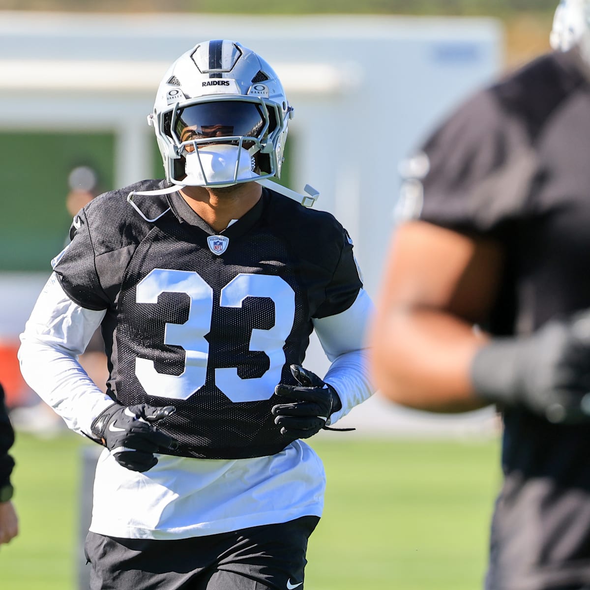 Raiders fans can finally exhale after Las Vegas reveals plan for Jamal Adams