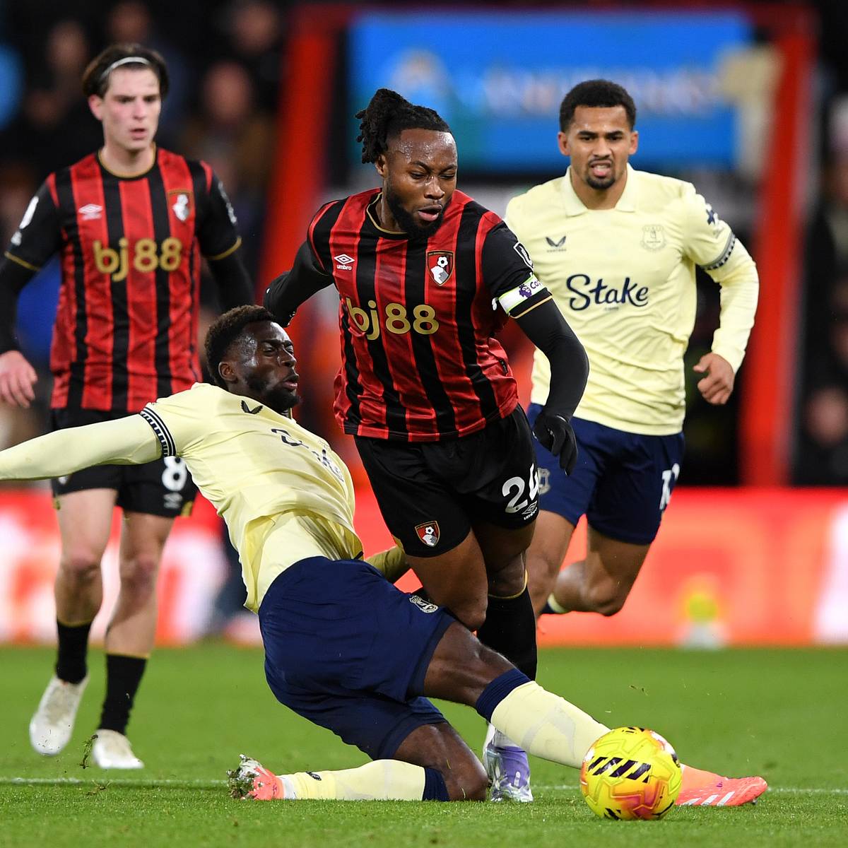 Image for Injuries pile up for Everton
