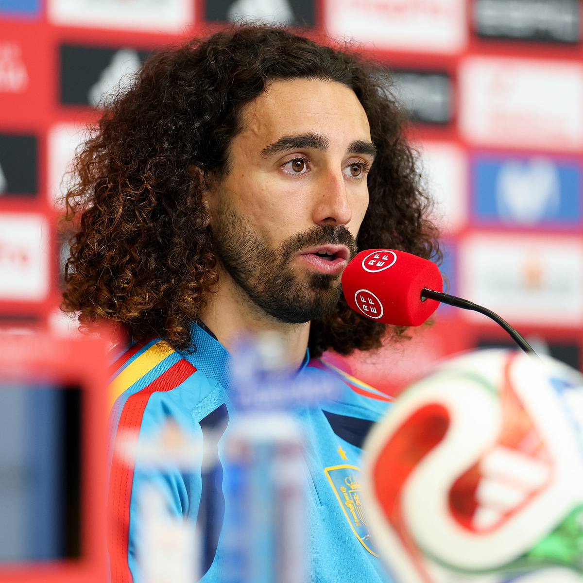 Marc Cucurella training with Spain
