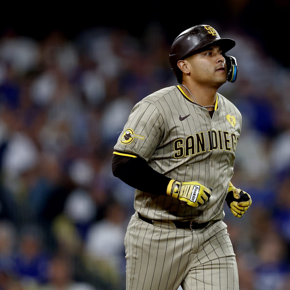 Former SF Giants Silver Slugger winner continues to rake late into career