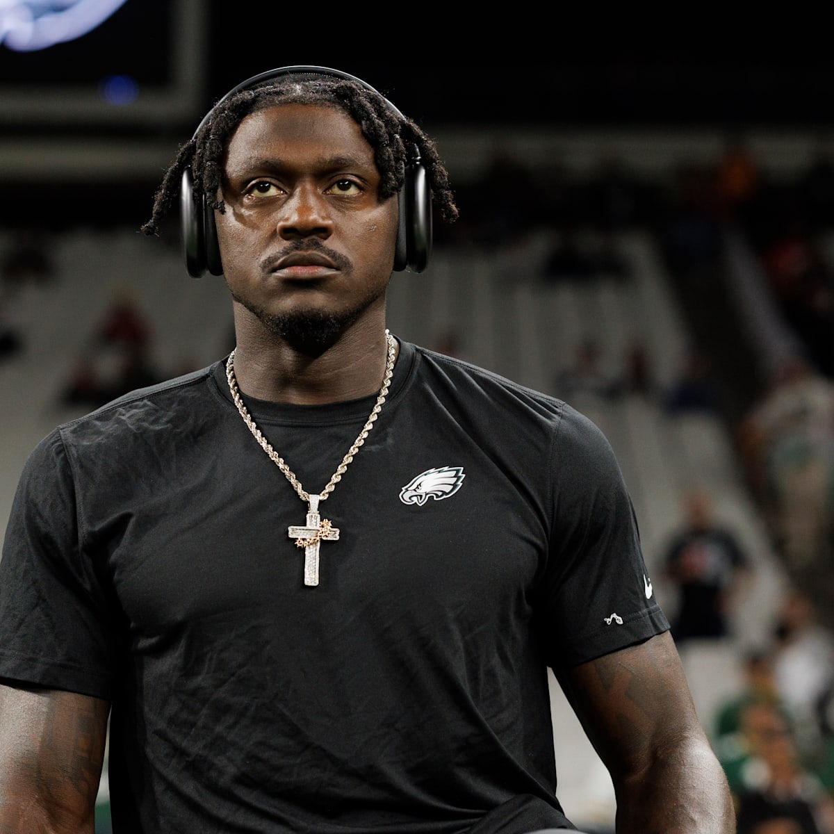 BREAKING NEWS SHAKING THE NFL: Philadelphia Eagles star A.J. Brown has sent shockwaves across the nation after flatly refusing to wear the LGBT armband ahead of his team’s upcoming game. A.J. Brown bluntly criticized the so-called “woke” agenda, declaring it unworthy of celebration. He made his stance unmistakably clear: “Football is…”.D