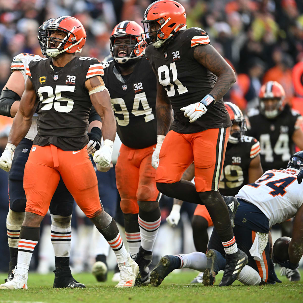 Potential trade offers the Bears could use to land Myles Garrett