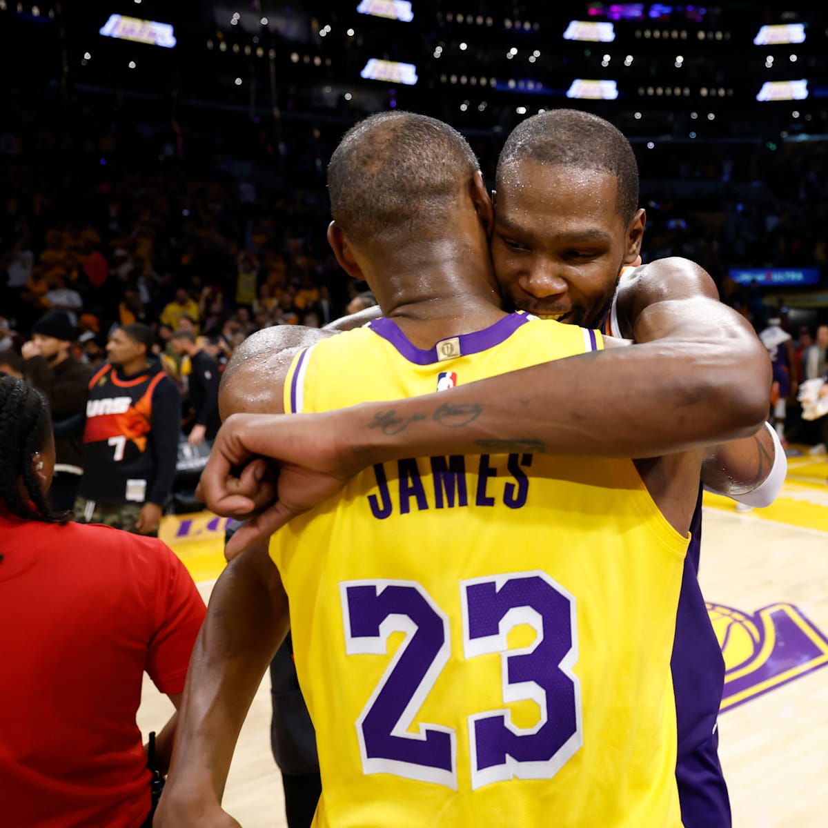 Is kd going to lakers sales