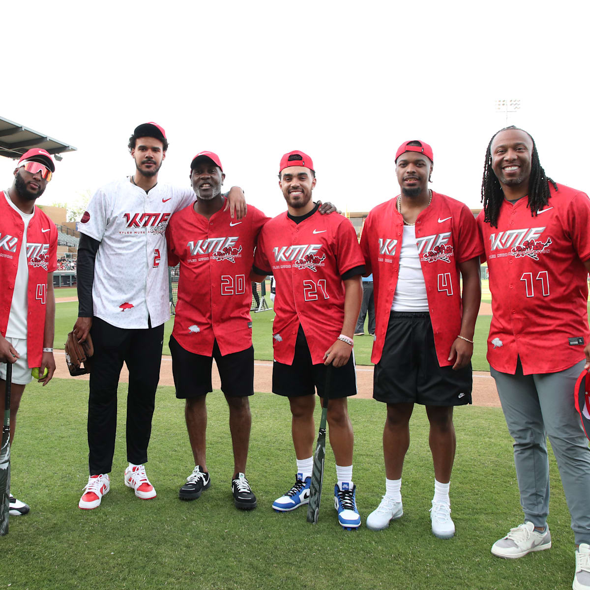 Maidibear nude porn shes very pretty having a sexy body.