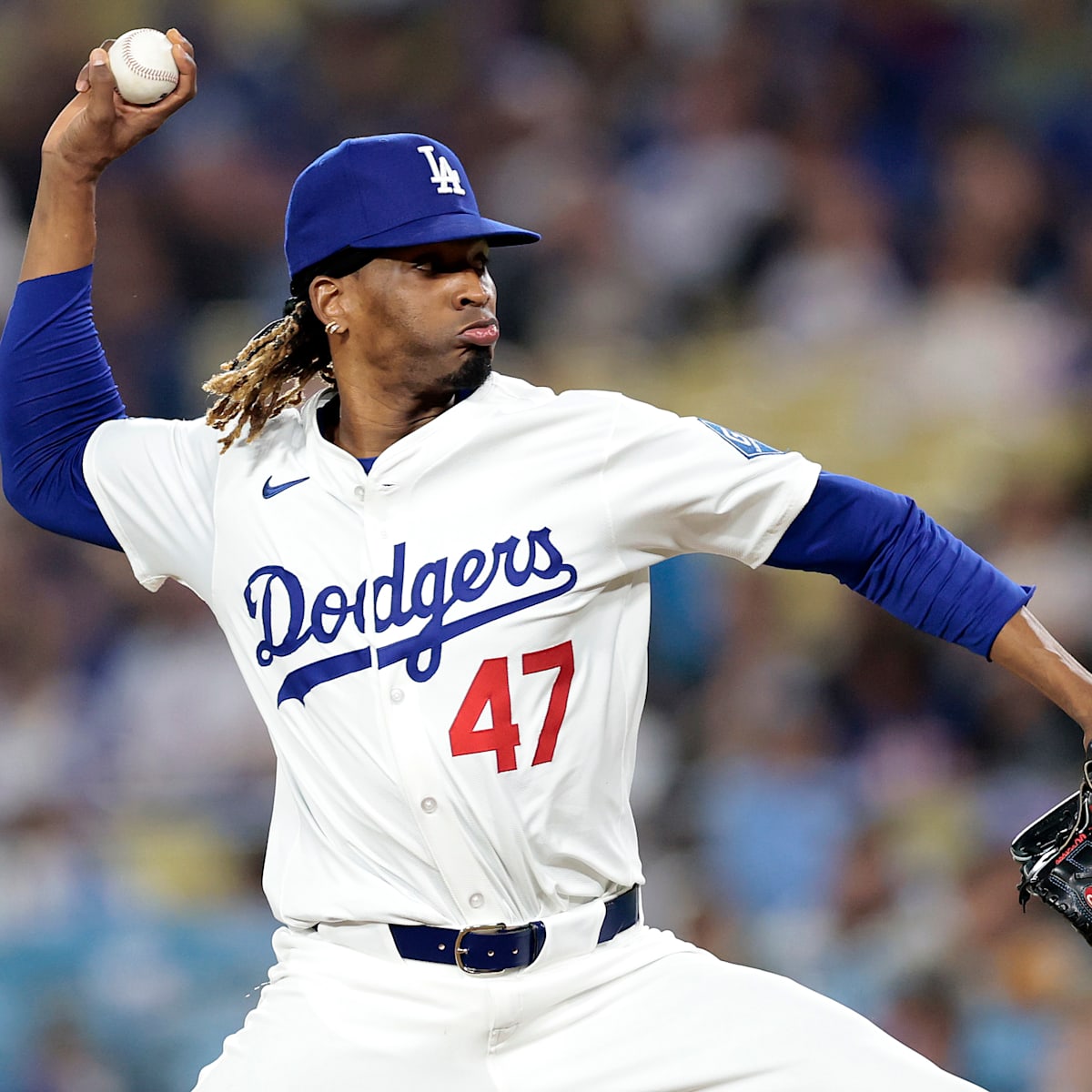 Dodgers make another roster move and DFA veteran to bring back fresh arm