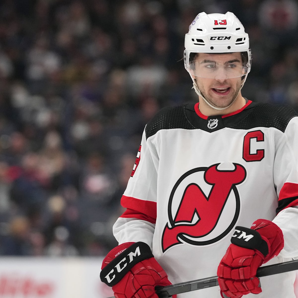 Who is the captain of the new jersey devils 2025