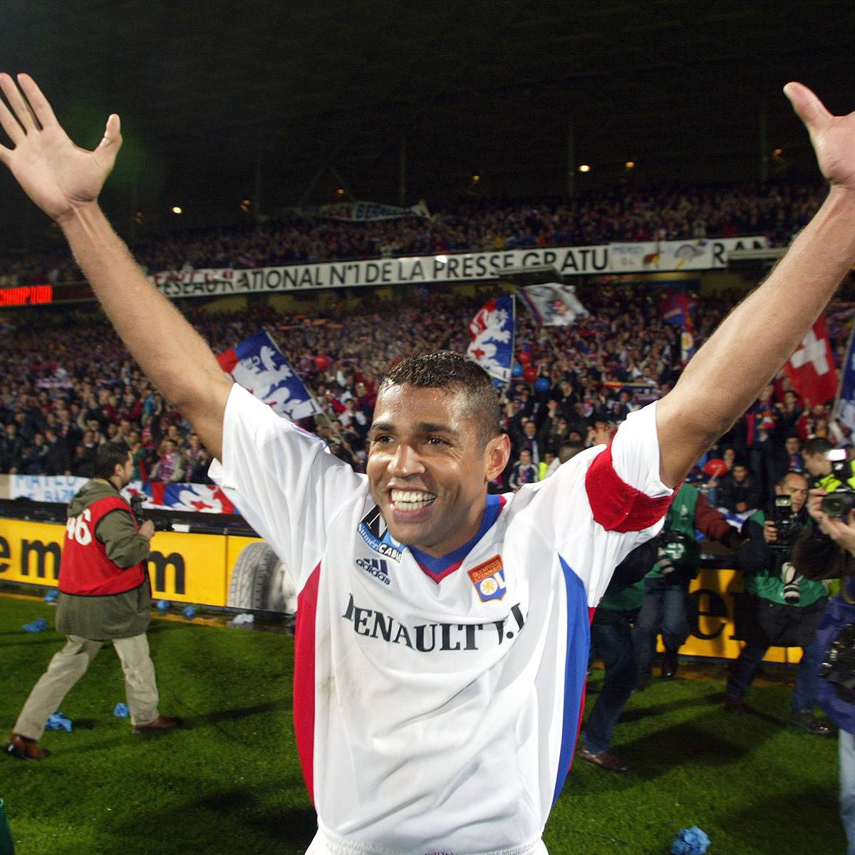 OL. Sonny Anderson annonce son départ de Lyon et fait des appels du pied à Monaco