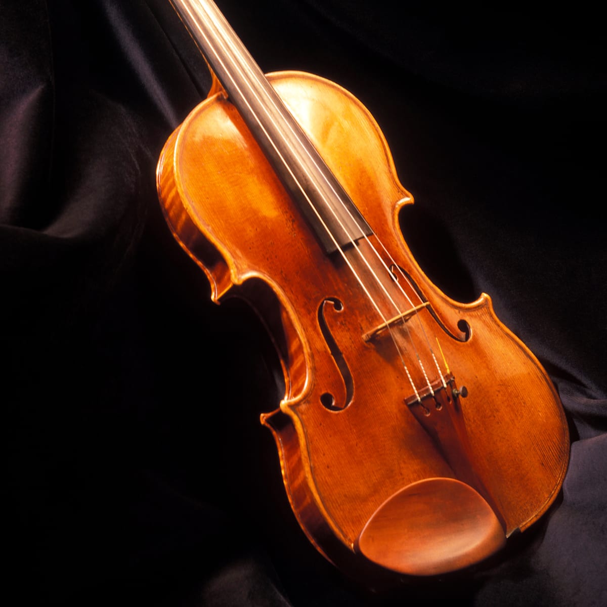 mentalfloss.com - Eden Gordon - 6 of the Most Valuable Musical Instruments in the World