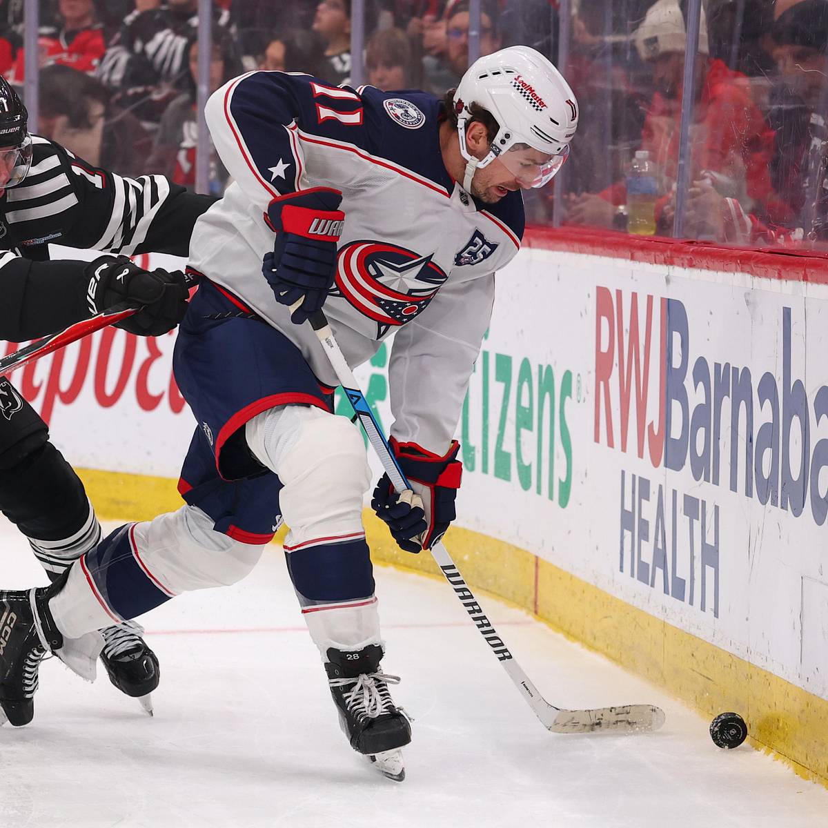Duckhills スポーツジャケット ホワイト/ネイビー/レッド Blue Jackets 2025-26 player review, Miles Wood's injury hampered