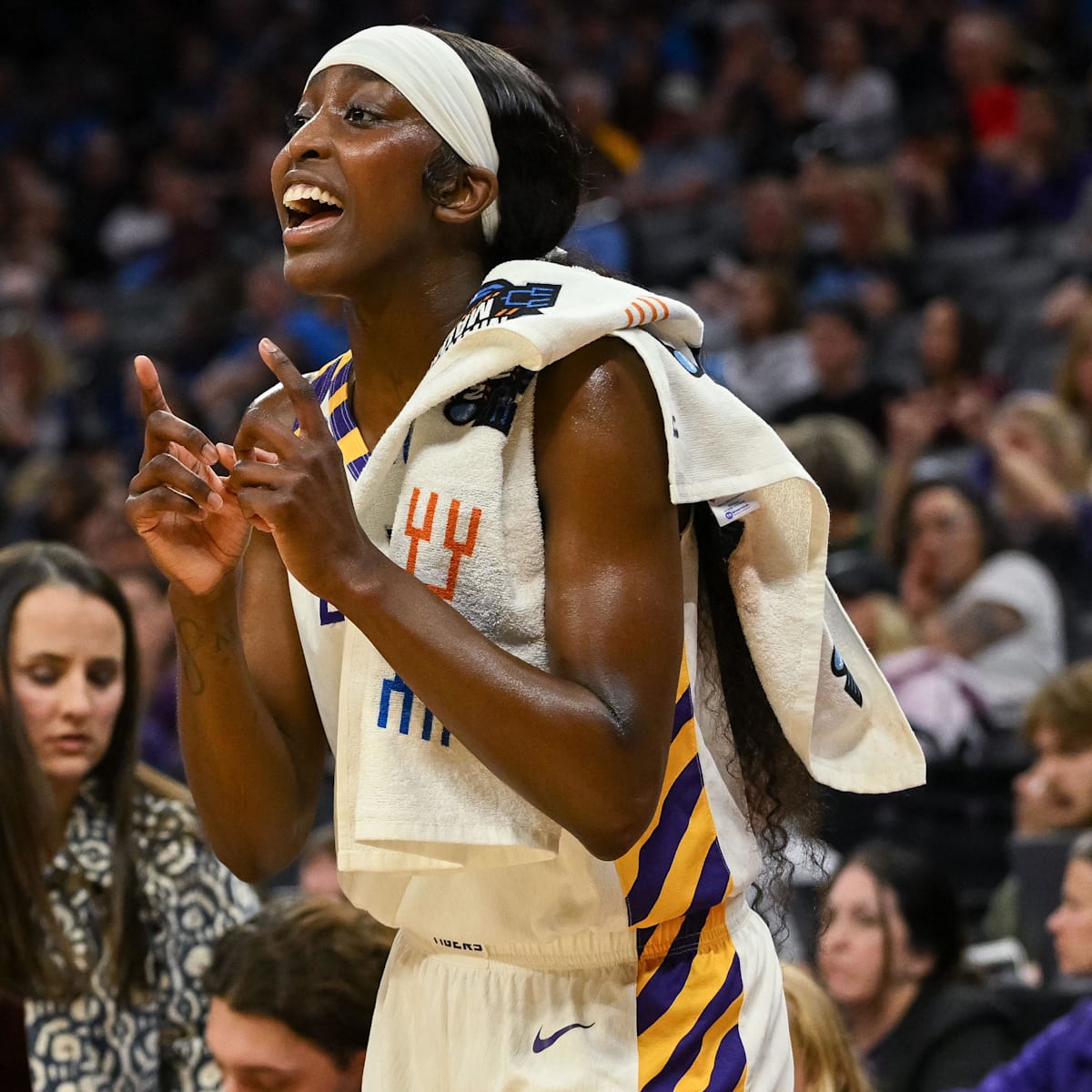 fansided.com - Liz Girvan - There is an untapped NIL economy in women's college basketball